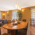 3 Bedroom Gorgeous In Putini *