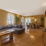 3 Bedroom Gorgeous In Putini Vakantiehuis *