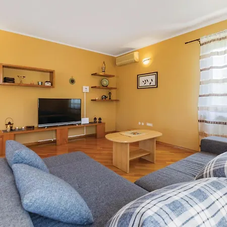 Dom wakacyjny 3 Bedroom Gorgeous In Putini Sorici