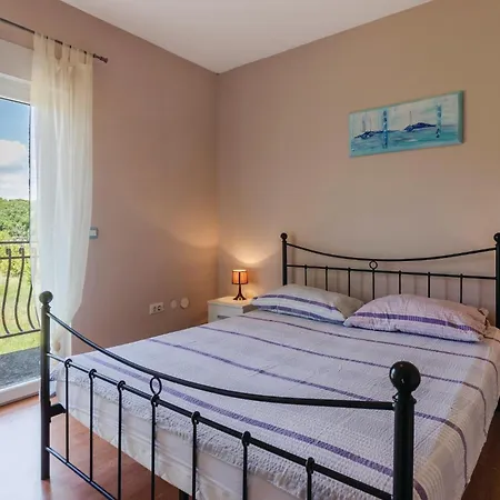 3 Bedroom In Putini 別荘