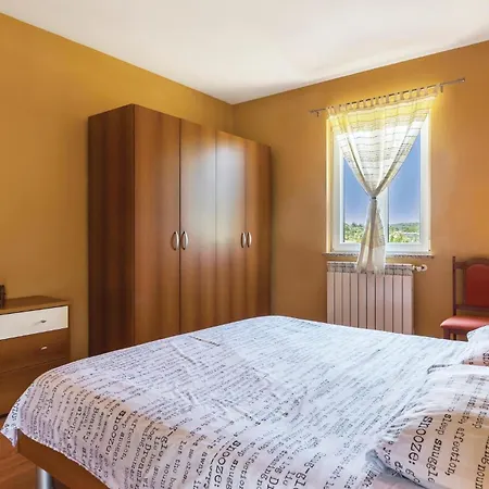 Casa vacanze 3 Bedroom Gorgeous In Putini