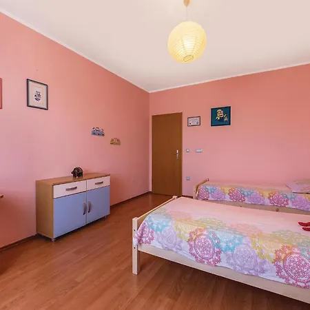 3 Bedroom In Putini 別荘